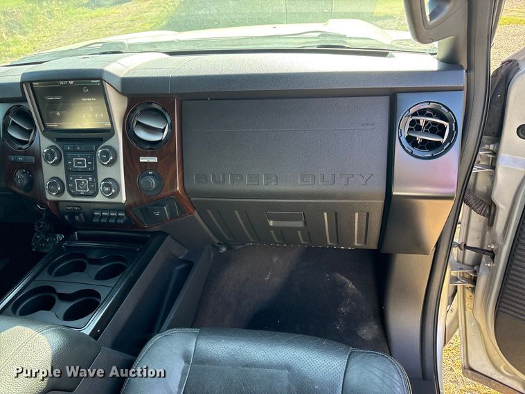 image for item EU4664 2013 Ford F250 Super Duty Crew Cab pickup truck