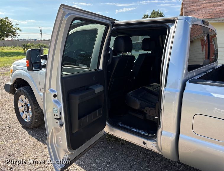 image for item EU4664 2013 Ford F250 Super Duty Crew Cab pickup truck