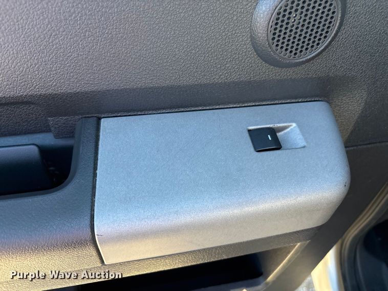 image for item EU4664 2013 Ford F250 Super Duty Crew Cab pickup truck