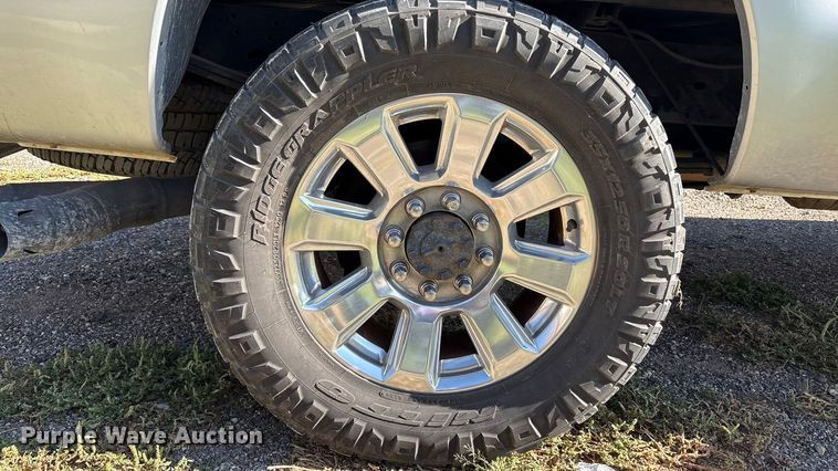 image for item EU4664 2013 Ford F250 Super Duty Crew Cab pickup truck