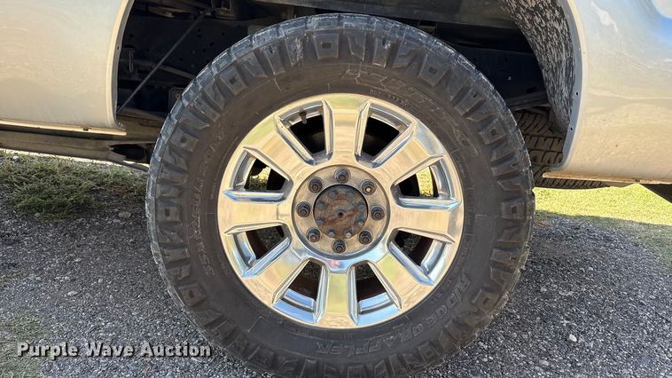 image for item EU4664 2013 Ford F250 Super Duty Crew Cab pickup truck