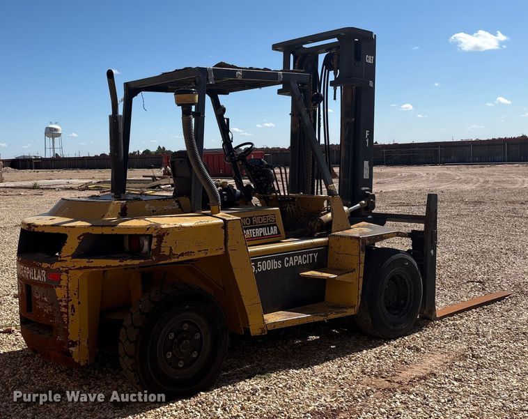 MONTACARGAS CATERPILLAR DP70