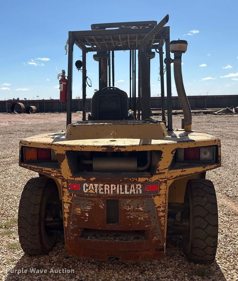 image for item EU4667 Caterpillar DP70 forklift