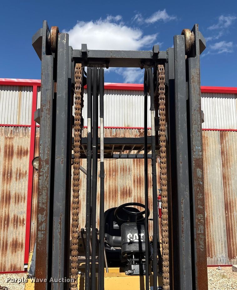 image for item EU4667 Caterpillar DP70 forklift