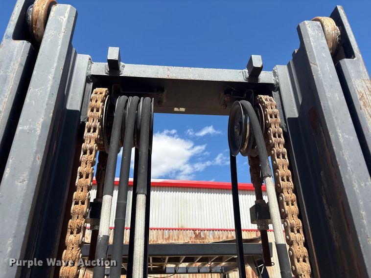 image for item EU4667 Caterpillar DP70 forklift