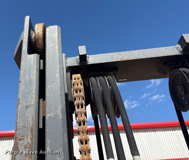 image for item EU4667 Caterpillar DP70 forklift