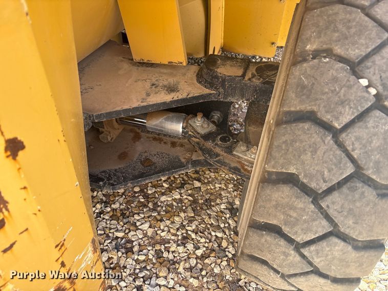 image for item EU4667 Caterpillar DP70 forklift