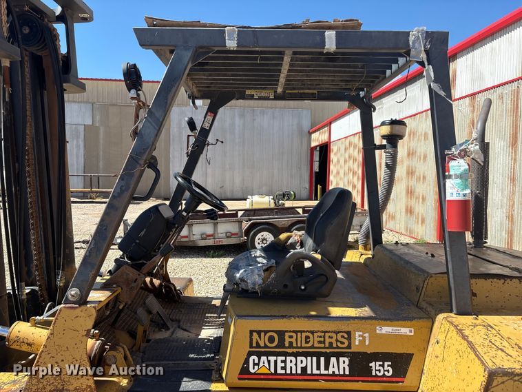 image for item EU4667 Caterpillar DP70 forklift