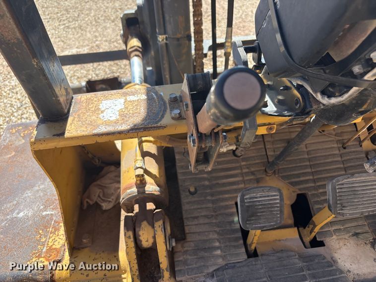 image for item EU4667 Caterpillar DP70 forklift