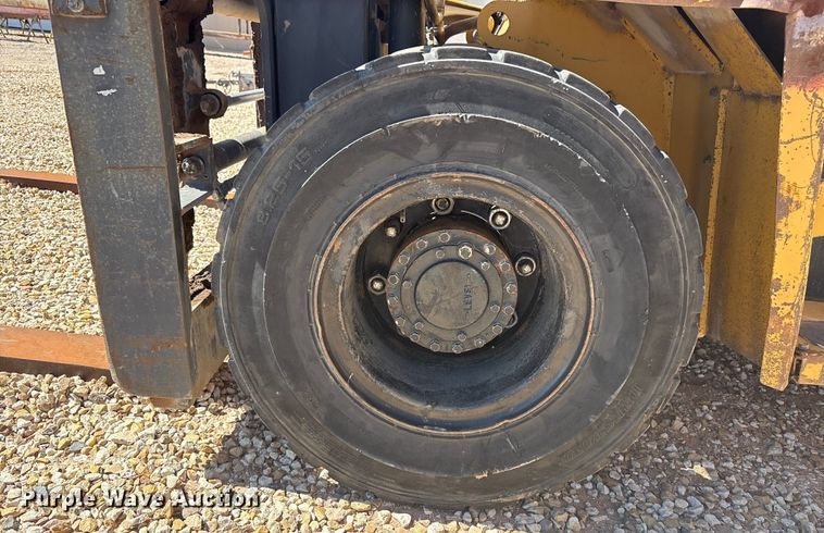 image for item EU4667 Caterpillar DP70 forklift