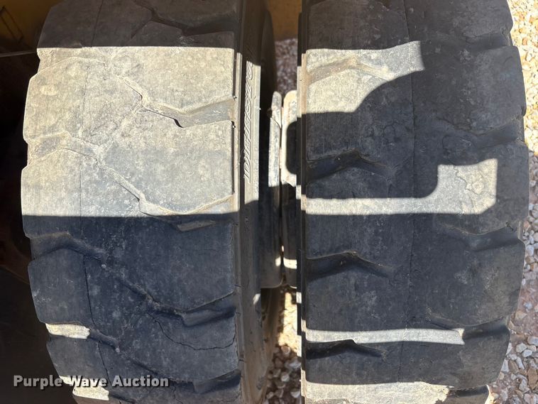 image for item EU4667 Caterpillar DP70 forklift