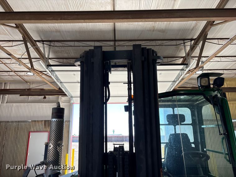 image for item EU4669 Combilift C6000 forklift