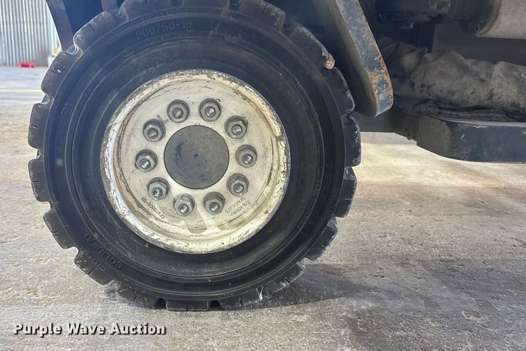 image for item EU4669 Combilift C6000 forklift