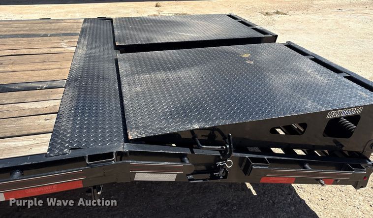 image for item EU4670 2023 Diamond C equipment trailer