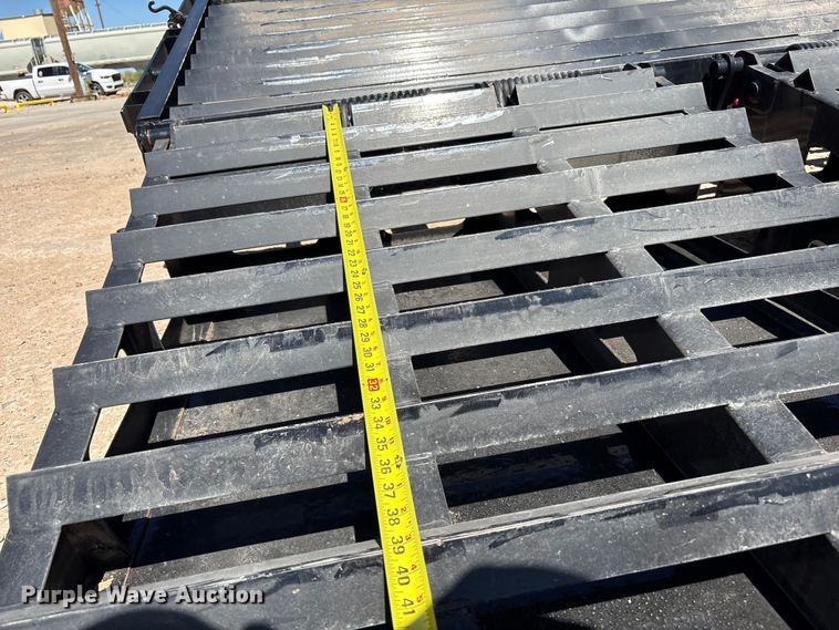 image for item EU4670 2023 Diamond C equipment trailer