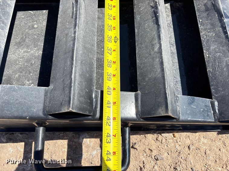 image for item EU4670 2023 Diamond C equipment trailer