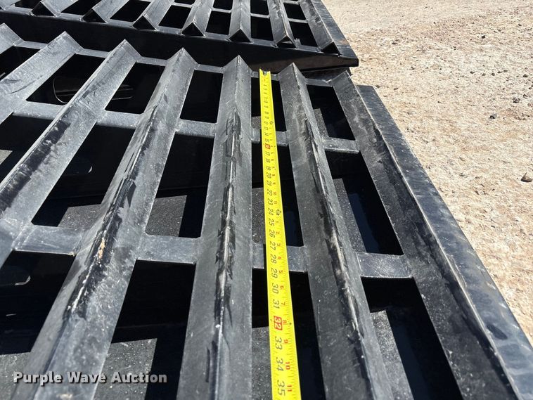 image for item EU4670 2023 Diamond C equipment trailer