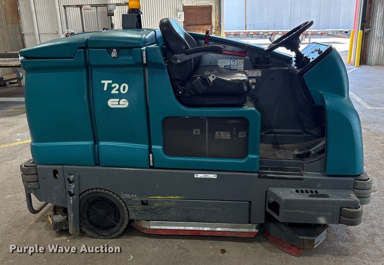 image for item EU4671 Tennant T20 floor scrubber