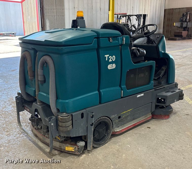 image for item EU4671 Tennant T20 floor scrubber