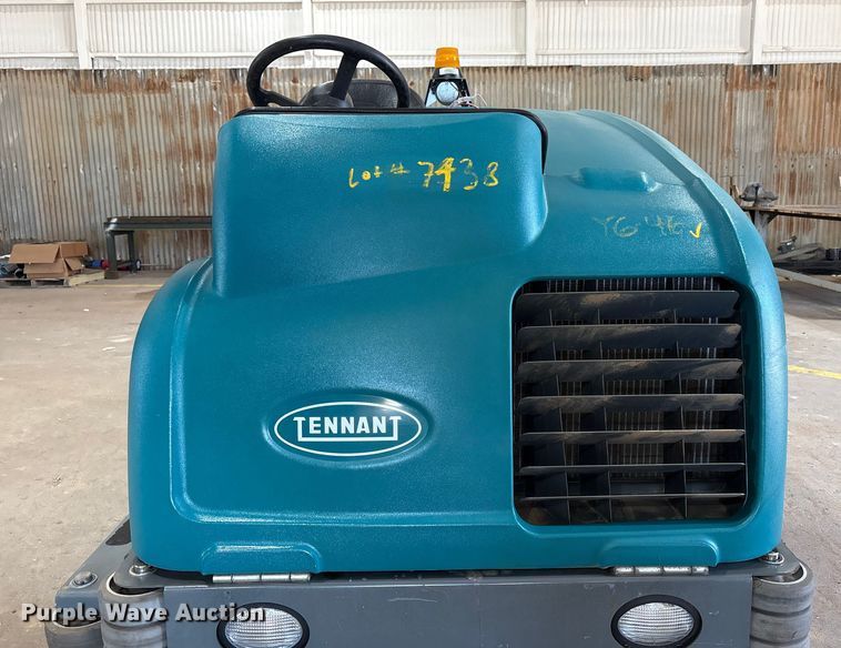 image for item EU4671 Tennant T20 floor scrubber