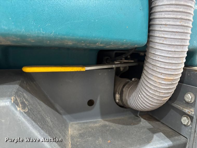 image for item EU4671 Tennant T20 floor scrubber