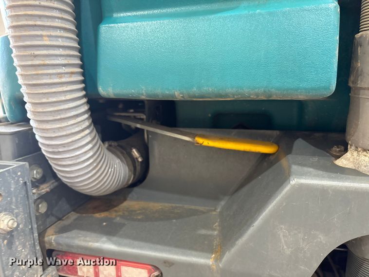 image for item EU4671 Tennant T20 floor scrubber