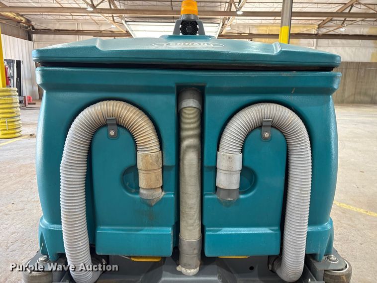 image for item EU4671 Tennant T20 floor scrubber