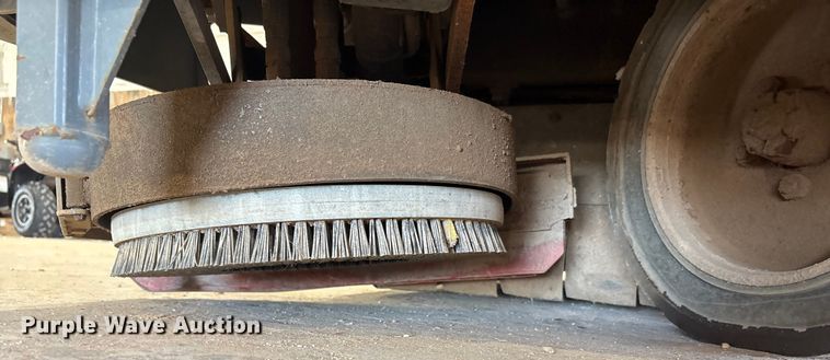 image for item EU4671 Tennant T20 floor scrubber