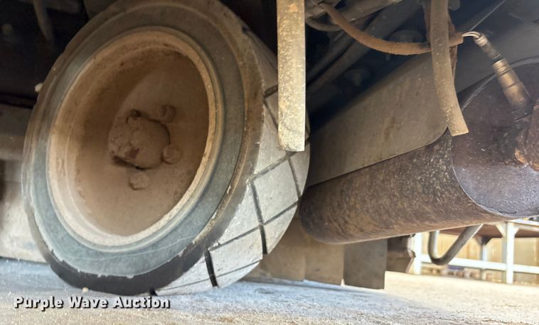 image for item EU4671 Tennant T20 floor scrubber