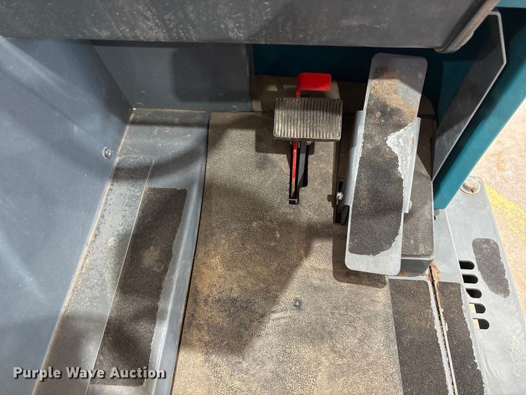 image for item EU4671 Tennant T20 floor scrubber