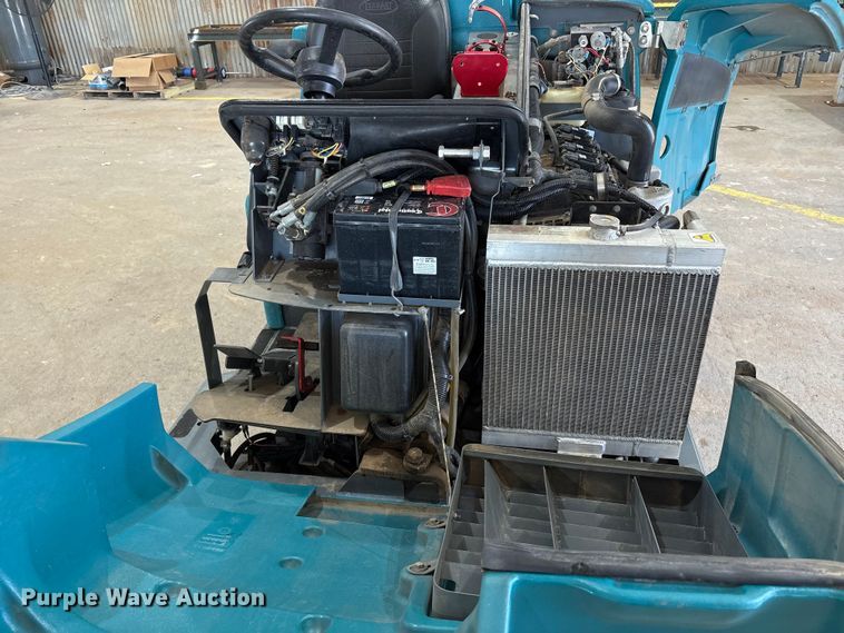 image for item EU4671 Tennant T20 floor scrubber