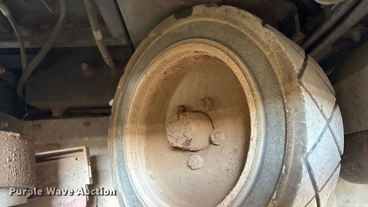 image for item EU4671 Tennant T20 floor scrubber