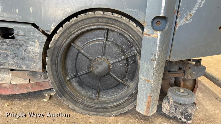 image for item EU4671 Tennant T20 floor scrubber