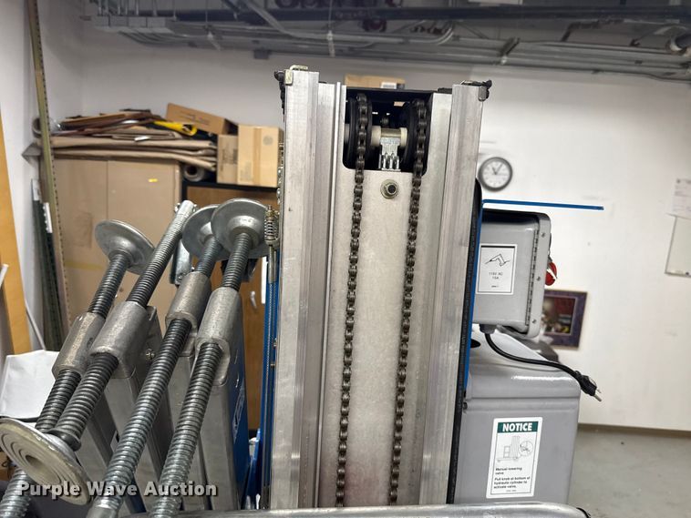 image for item EU5003 2005 Genie AWP-25S vertical lift