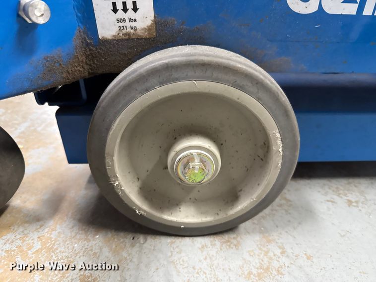 image for item EU5003 2005 Genie AWP-25S vertical lift