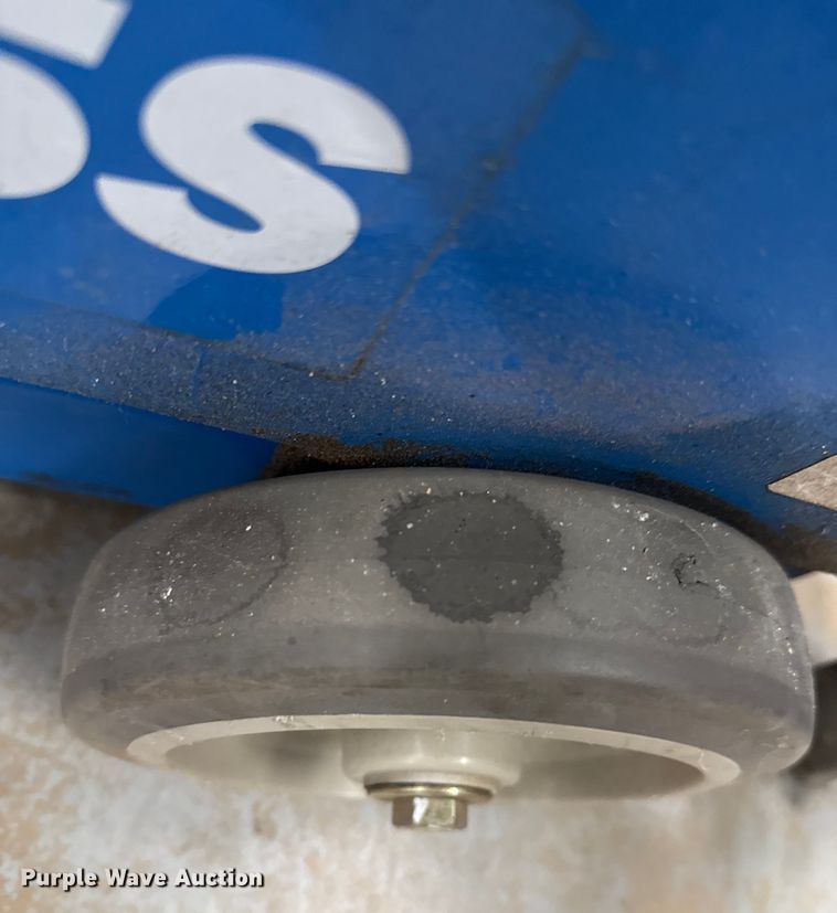 image for item EU5003 2005 Genie AWP-25S vertical lift