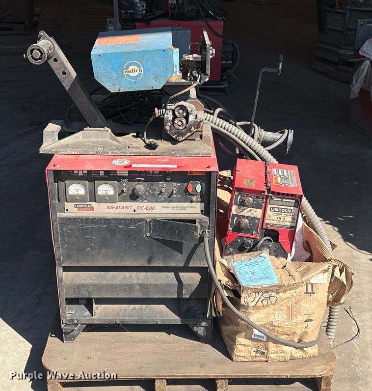image for item EU5004 Lincoln Electric Idealarc DC-600 welder