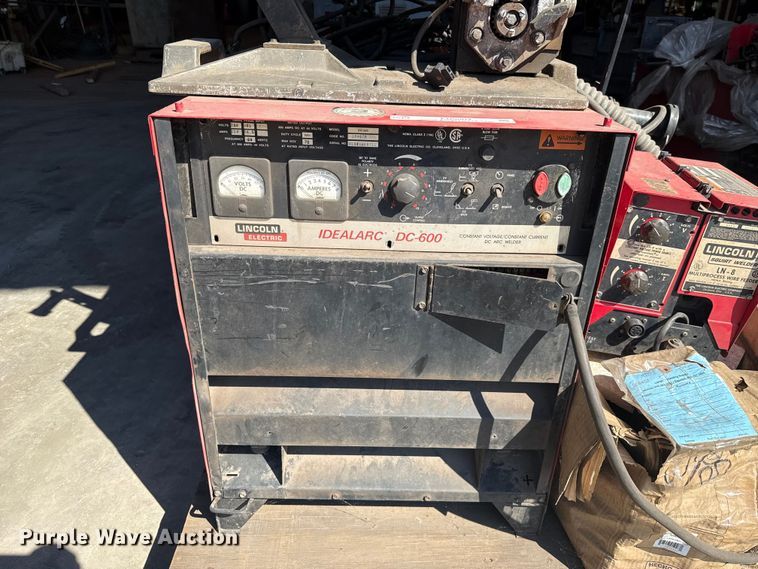 image for item EU5004 Lincoln Electric Idealarc DC-600 welder