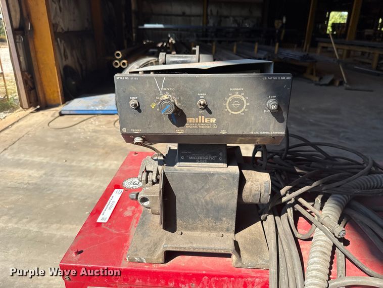 image for item EU5004 Lincoln Electric Idealarc DC-600 welder