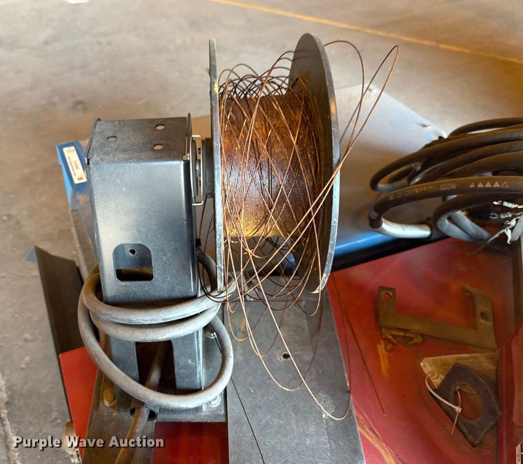 image for item EU5006 Lincoln Electric Idealarc DC-600 welder