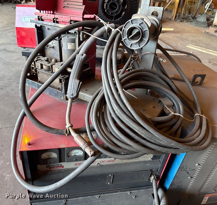 image for item EU5006 Lincoln Electric Idealarc DC-600 welder