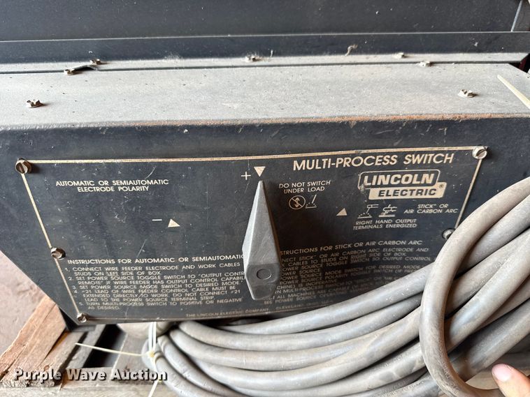 image for item EU5006 Lincoln Electric Idealarc DC-600 welder