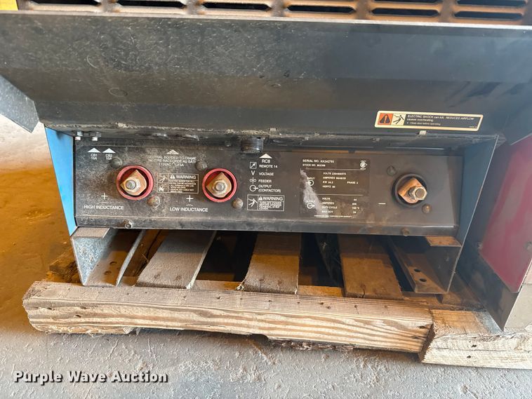 image for item EU5006 Lincoln Electric Idealarc DC-600 welder