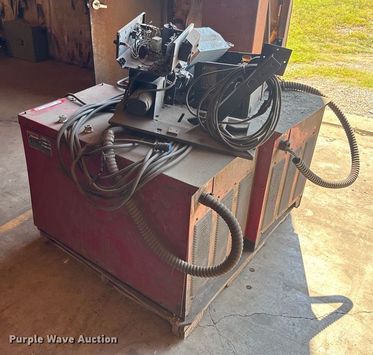 image for item EU5009 (2) Lincoln Electric Idealarc DC-600 welders