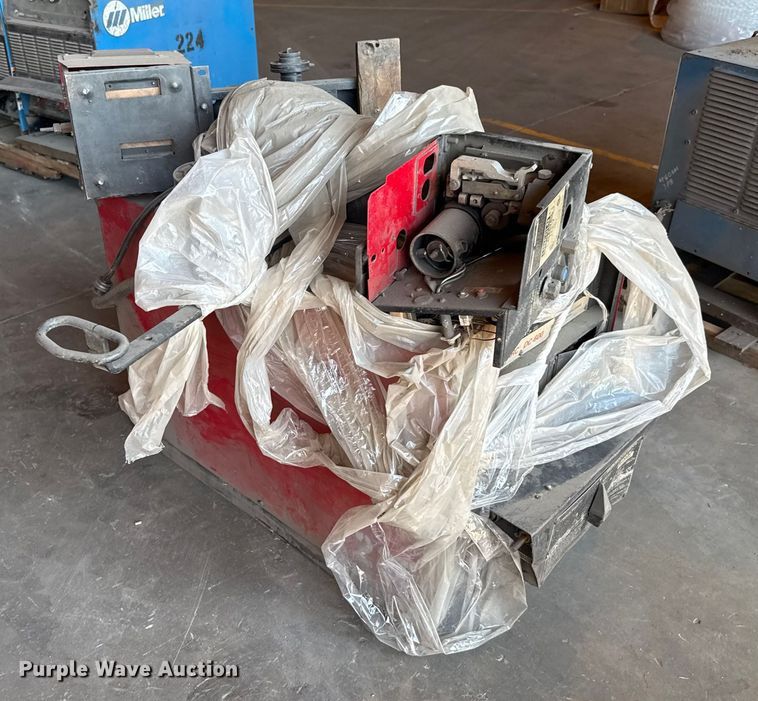 image for item EU5011 Lincoln Electric Idealarc DC-600 welder