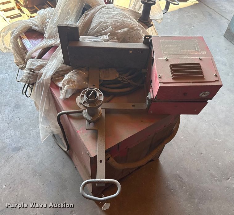 image for item EU5011 Lincoln Electric Idealarc DC-600 welder