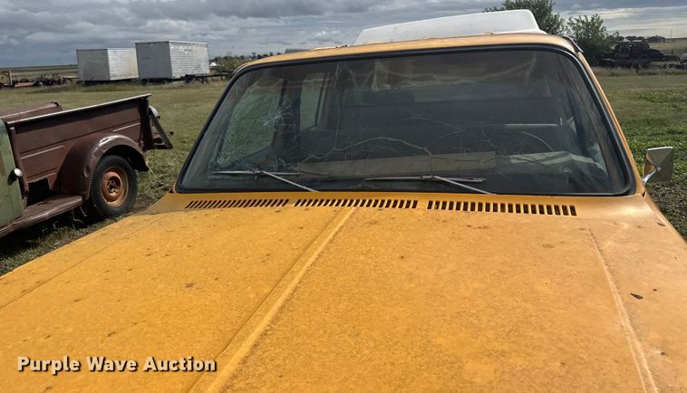 image for item EU6009 1976 Chevrolet C20 Crew Cab pickup truck