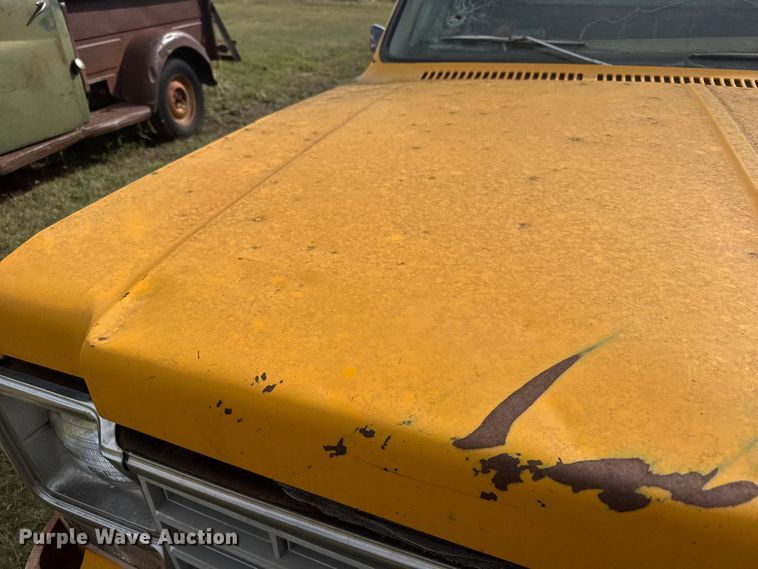 image for item EU6009 1976 Chevrolet C20 Crew Cab pickup truck