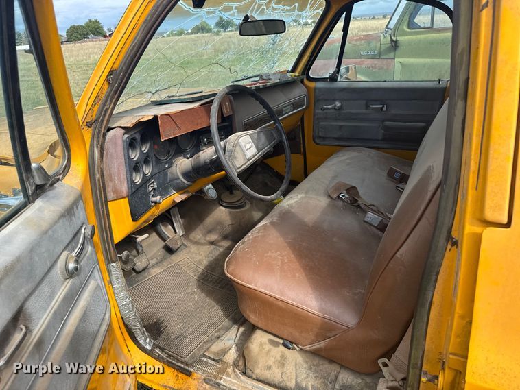 image for item EU6009 1976 Chevrolet C20 Crew Cab pickup truck