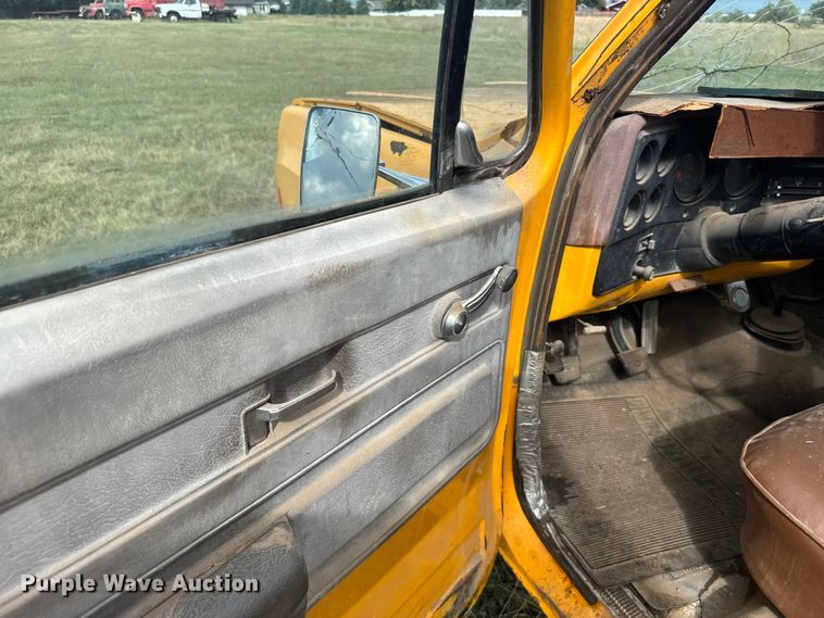 image for item EU6009 1976 Chevrolet C20 Crew Cab pickup truck